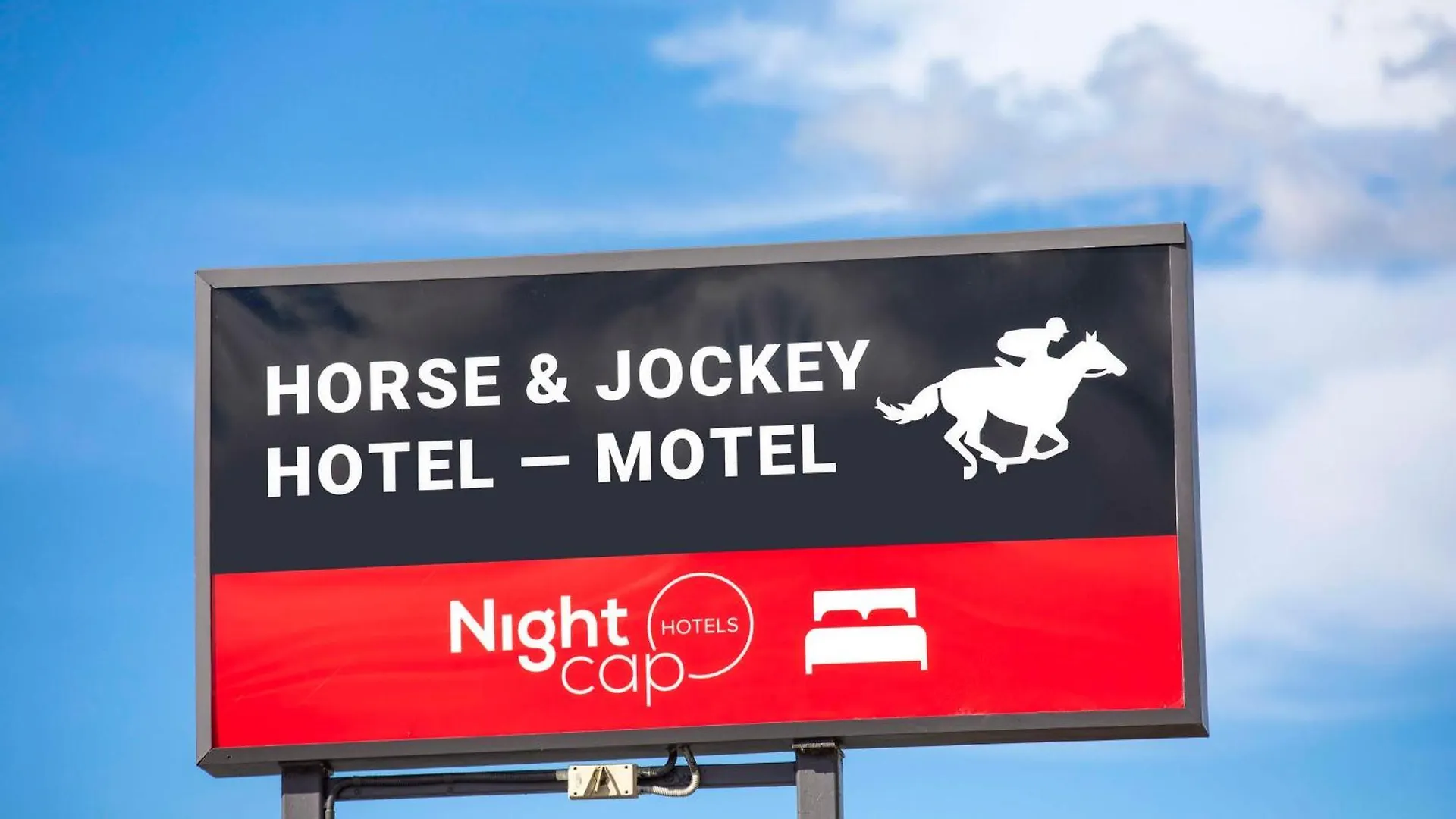 Nightcap At Horse & Jockey Hotel Warwick